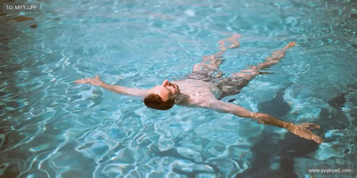 「全球赛事同步直播,超清画质 + 实时解说,让你身临其境!📺一键开启,激情无限!」